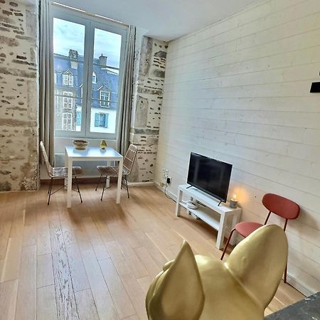 Wonderhost, Bois Et Pierre En Coeur De Ville Pau Eksteriør billede